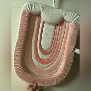 Rainbow newborn bath pad